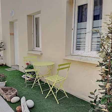 Proche Centre Et - A02419